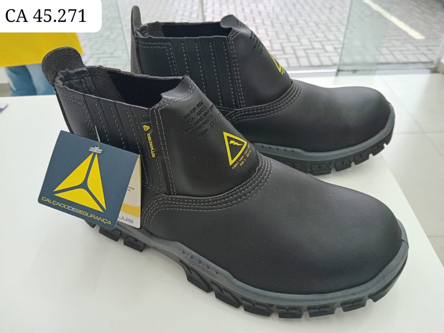 Botina Microfibra Delta Plus